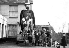 Hollington-Guy-Fawkes-at-the-Wishing-Tree-Public-House.-1957.